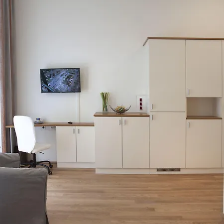 Riess City Rooms - Self Check-In-3